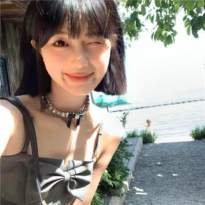我们是谁海报